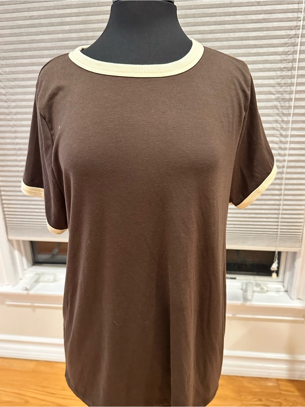 Nine Britton Tara Brown Ringer Tee Contrast Trim Top 1X NWT